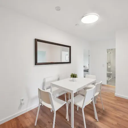 Monteur - Fuer Bis Zu 6 Personen In 63538 - Hu10 * Grosskrotzenburg