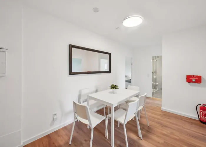 Monteur - Fuer Bis Zu 6 Personen In 63538 - Hu10 * Grosskrotzenburg